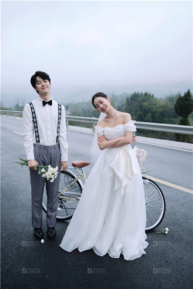<b>< 城际旅行 > 主题婚纱摄影</b>