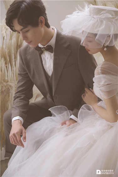 <b>< 复古油画 > 主题婚纱摄影</b>
