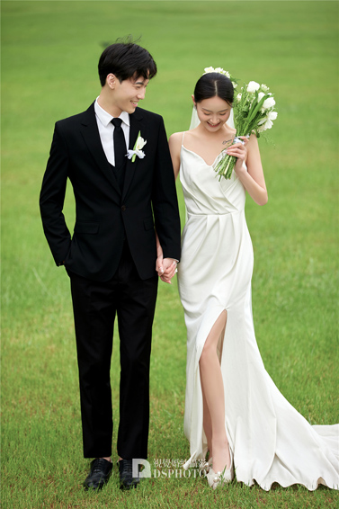 <b> < 唯美韩式 > 主题婚纱摄影</b>
