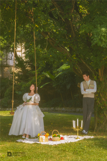 <b> < 唯美法式 > 主题婚纱摄影</b>