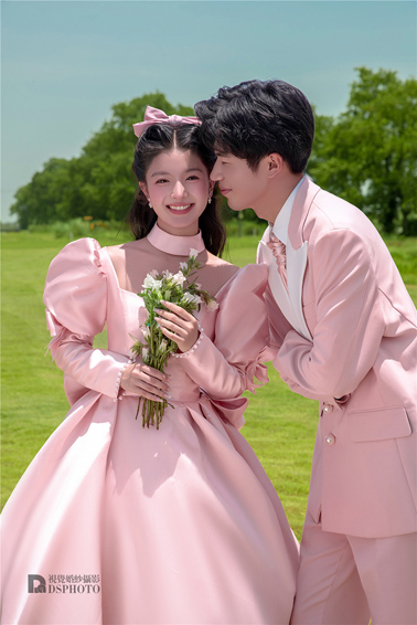 <b> < 原创高定 > 主题婚纱摄影</b>