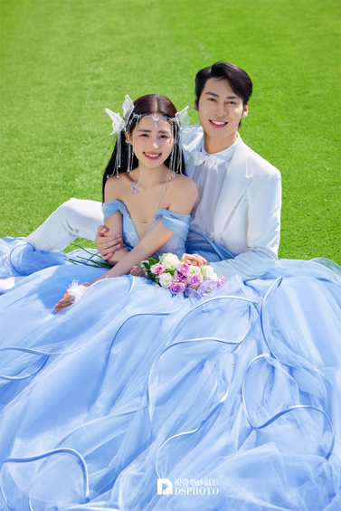 <b>< 草坪森系 > 主题婚纱摄影</b>