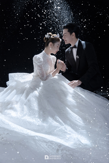 <b>< 高定主纱 > 主题婚纱摄影</b>
