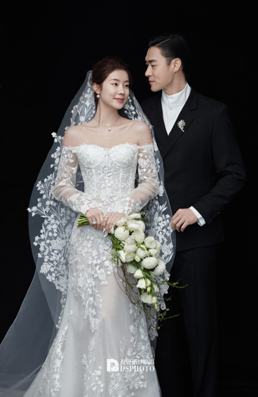<b>< 主纱高定 > 主题婚纱摄影</b>