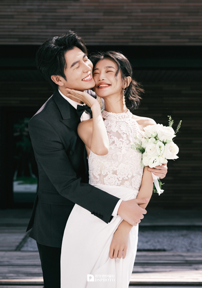 <b>< 唯美纪实 > 主题婚纱摄影</b>