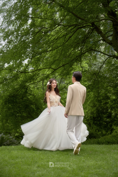 <b>< 草坪森系 > 主题婚纱摄影</b>