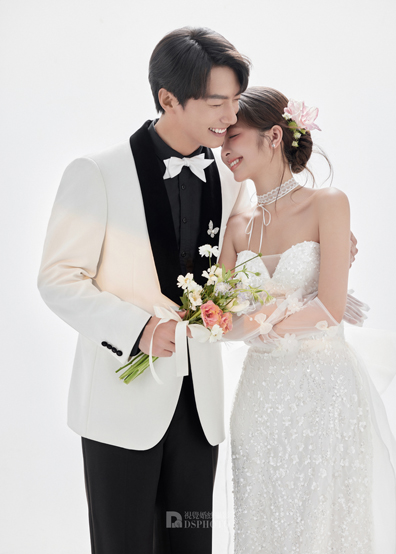 <b>< 唯美韩式 > 主题婚纱摄影</b>